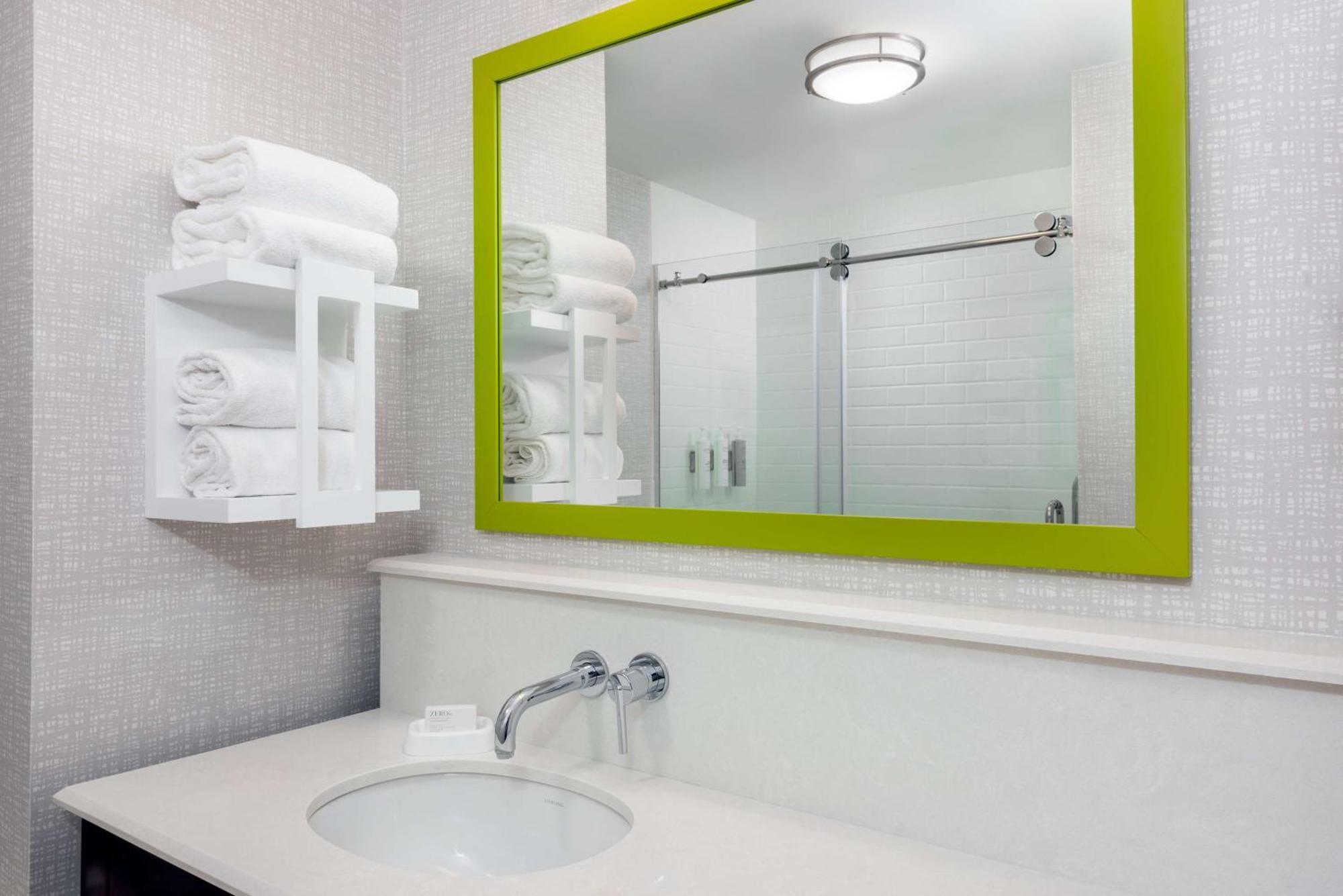 Hampton Inn Coventry-Warwick Area Dış mekan fotoğraf
