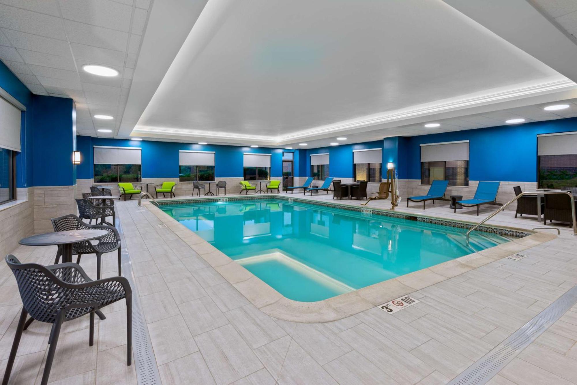 Hampton Inn Coventry-Warwick Area Dış mekan fotoğraf