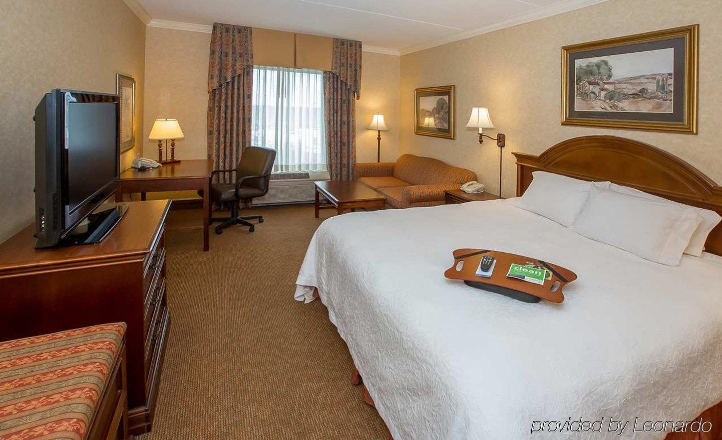 Hampton Inn Coventry-Warwick Area Oda fotoğraf