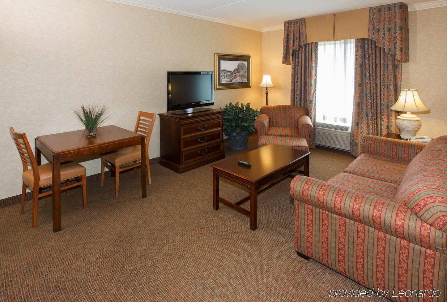 Hampton Inn Coventry-Warwick Area Oda fotoğraf