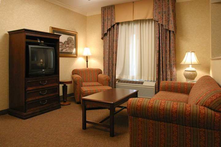 Hampton Inn Coventry-Warwick Area Oda fotoğraf